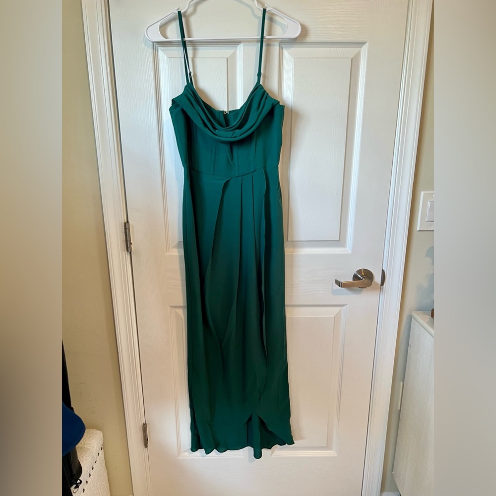 NWT Showpo Andrina Midi Dress Size 6 Forest Green - Picture 2 of 11